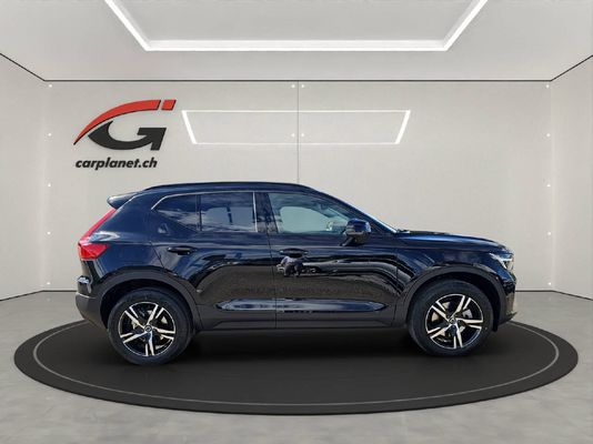 Volvo XC40 2.0 B3 MH Plus Dark