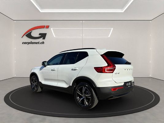 Volvo XC40 2.0 B3 MH Plus Dark