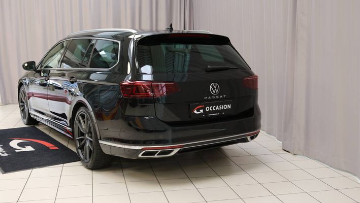 VW Passat Variant 2.0 TSI Elegance R-Line DSG