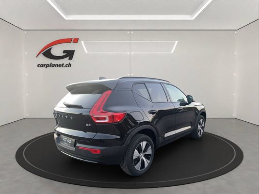 Volvo XC40 2.0 B3 MH Plus Dark