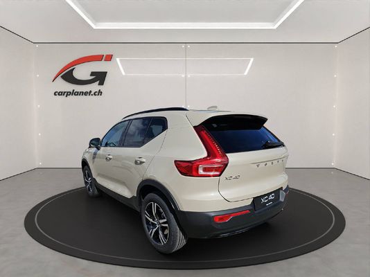 Volvo XC40 2.0 B3 MH Plus Dark